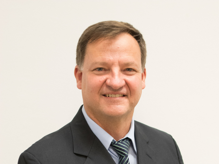 Prof Stiaan Lamprecht