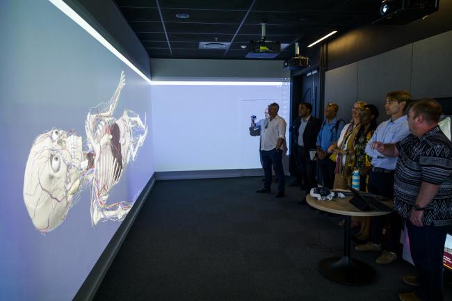 A demonstration in the Immersive Technology Lab at SU's Library