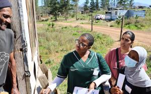 Students doing a home visit in Knoflokskraal