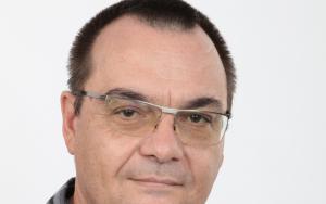 Prof Andries Engelbrecht