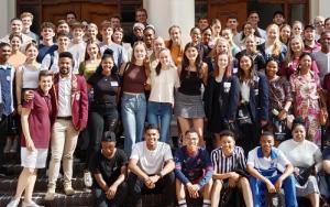 50 jong leiers besoek kampus