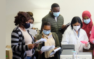 Afrika-wetenskaplikes wys met genomika-studie hoe COVID-19-variante Afrika bereik het