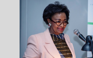 Dr Luhabe inspireer toekomstige leiers by FVZS-erelesing
