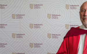 Dr Robert Adam ontvang US-eregraad vir bevordering van wetenskap en tegnologie