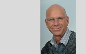 ​ EBW-hoogleraar vereer vir navorsings-uitnemendheid