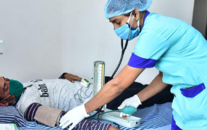 Internasionale Dag: Verpleegkundiges in versorgingsfasiliteite benodig verbeterde opleiding in medikasie en IT