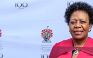 Louisa Mojela vereer vir die bemagtiging van Afrika-vroue