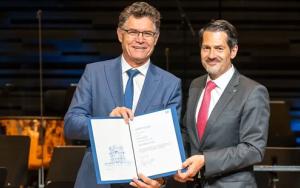 Prof Naudé receives honorary title from European university