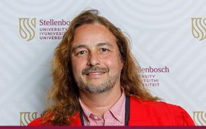 Prof Tulio de Oliveira lewer belangrike bydrae in die stryd teen pandemies