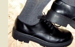 SA’s barefoot children wear ill-fitting school shoes