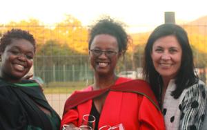 Small Things Fonds-stigter, Dr. Rhoda Malgas, ontvang PhD vir studie oor inheemse teebedryf