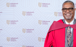 SU awards honorary doctorate to expert in sports law and sports business