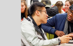 US speel gasheer vir Wêreldberaad vir Studenteleiers