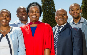 Venda-familie vier doktorsgraad in biochemie