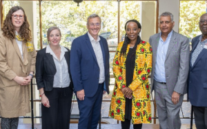 ​High-level visit seals SU-The University of Warwick partnership