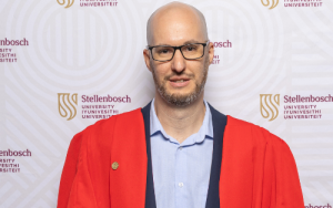 Prof Karl Storbeck belig rol van steroïedhormone in menslike gesondheid en siekte