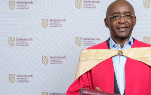 Telekommunikasie-sakeleier ontvang eredoktorsgraad in ingenieurswese van Universiteit Stellenbosch