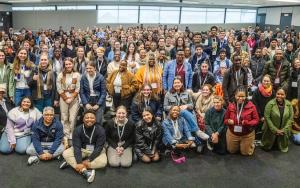 Voornemende en huidige studenteleiers omarm #VeranderingAs‘nGroeikatalisator by beraad