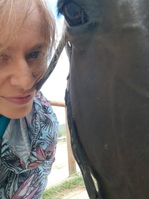 Dr Annemarie de Villiers