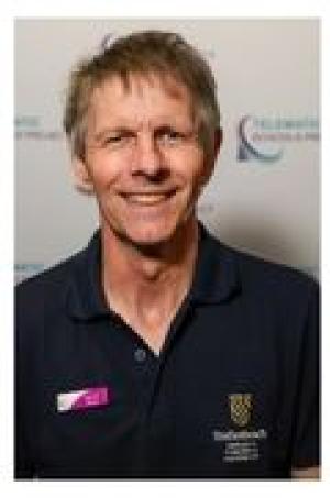 Mr Hennie Roux ​