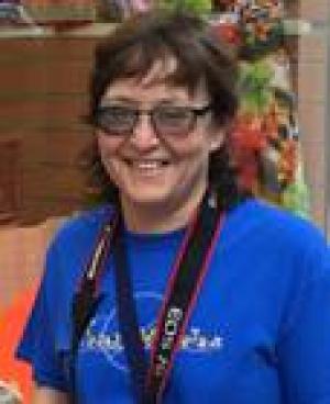 Prof Lynette van Zijl