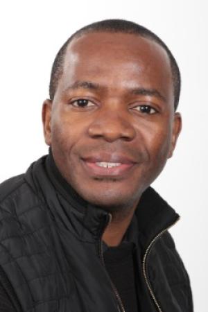 Dr Tendai Mariri