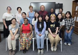 Prof. Yonekawa Maseko and students from Kobe College, Japan.jpg
