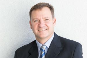 Prof Stiaan Lamprecht