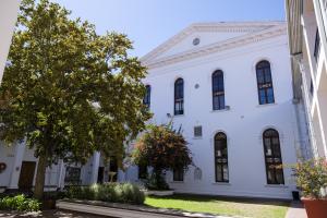 Empty courtyard of the Old Main Building
