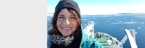 Annie kyk fyn na die SA Agulhas II