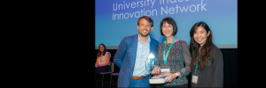 Die US ontvang internasionale erkenning as 'n uitstaande entrepreneuriese en betrokke Universiteit