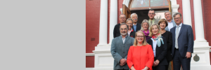 Kenners vra: Is wêrelddemokrasie in gevaar?