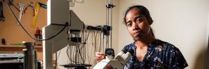 Van Madagaskar na die wêreld met ’n PhD in fisika