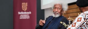 Wole Soyinka: Nobelpryswenner bekoor US-gehoor met vlymskerp humor en wysheid